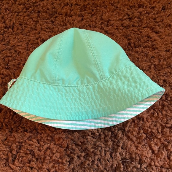 Unisex Baby sun hat 6-12 months - Picture 2 of 3